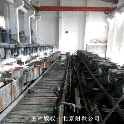 原厂溜槽磨损必须用防腐耐磨层解决 原厂溜槽磨损必须用防腐耐磨层解决